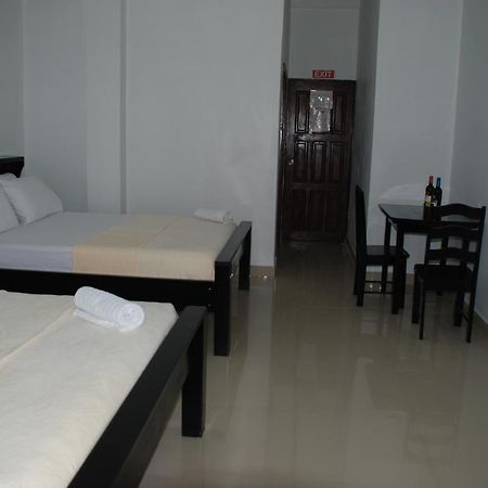 Hotel Coastalbay 2 & Golf Cart Rental San Pedro  Esterno foto