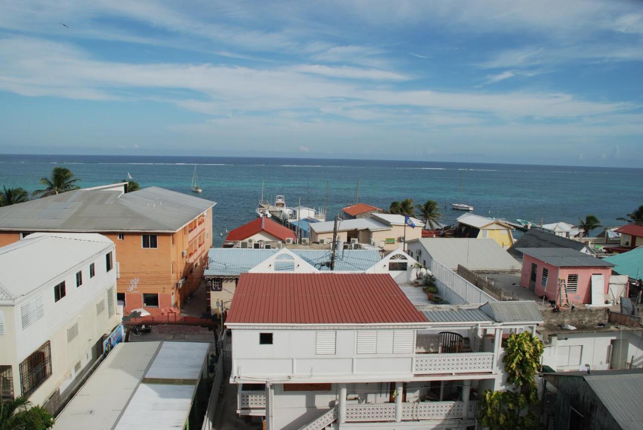 Hotel Coastalbay 2 & Golf Cart Rental San Pedro  Esterno foto