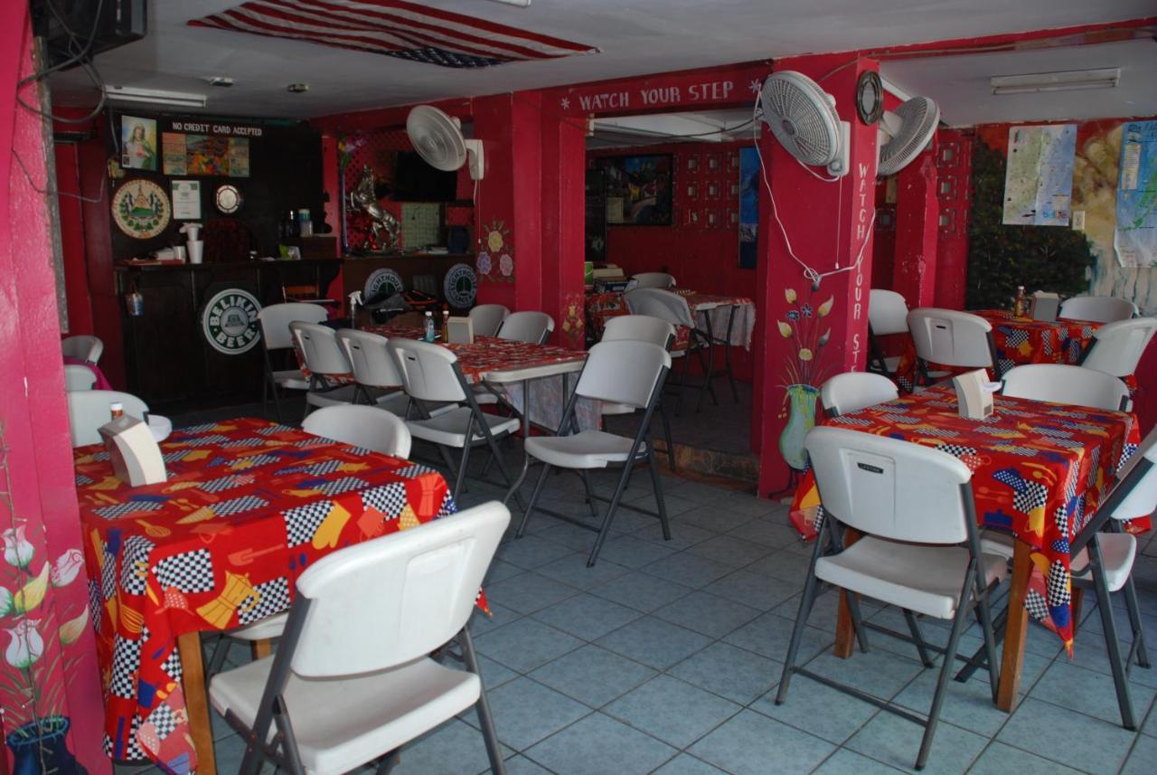 Hotel Coastalbay 2 & Golf Cart Rental San Pedro  Esterno foto