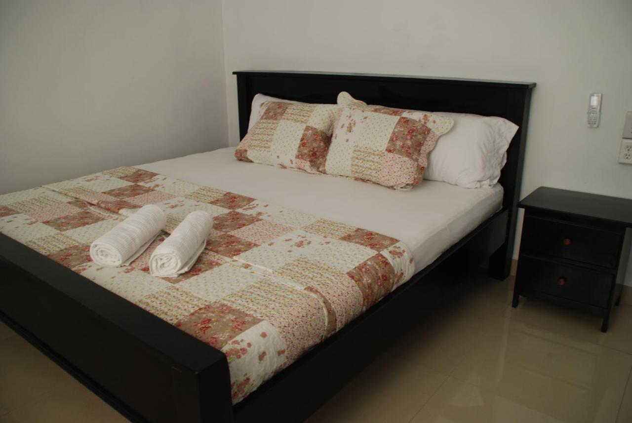 Hotel Coastalbay 2 & Golf Cart Rental San Pedro  Esterno foto