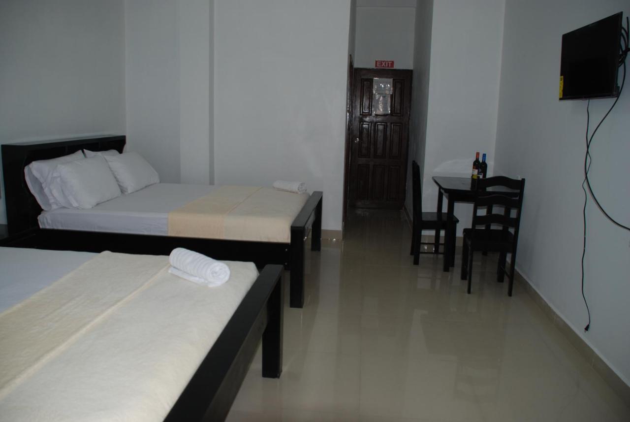 Hotel Coastalbay 2 & Golf Cart Rental San Pedro  Esterno foto