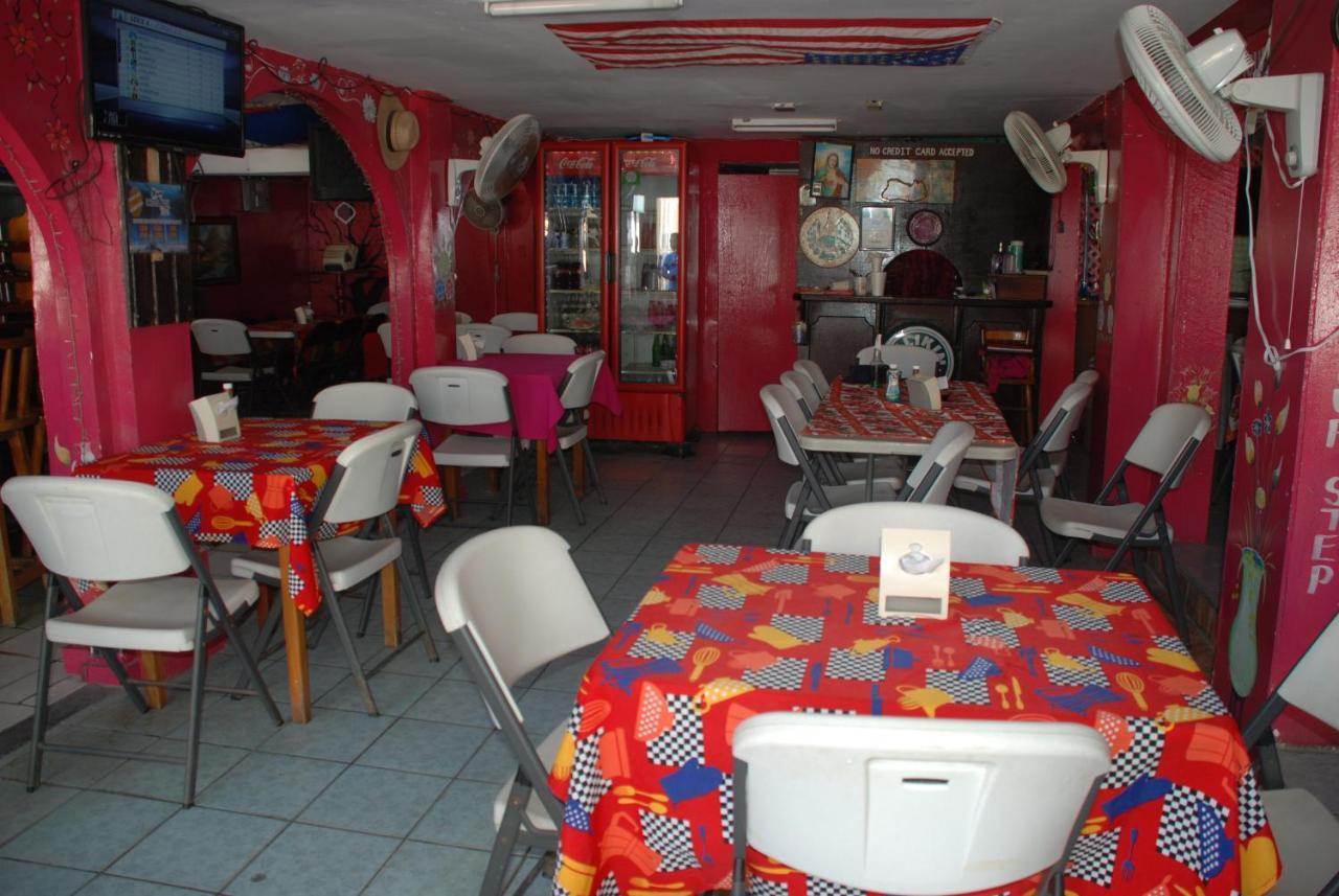Hotel Coastalbay 2 & Golf Cart Rental San Pedro  Esterno foto