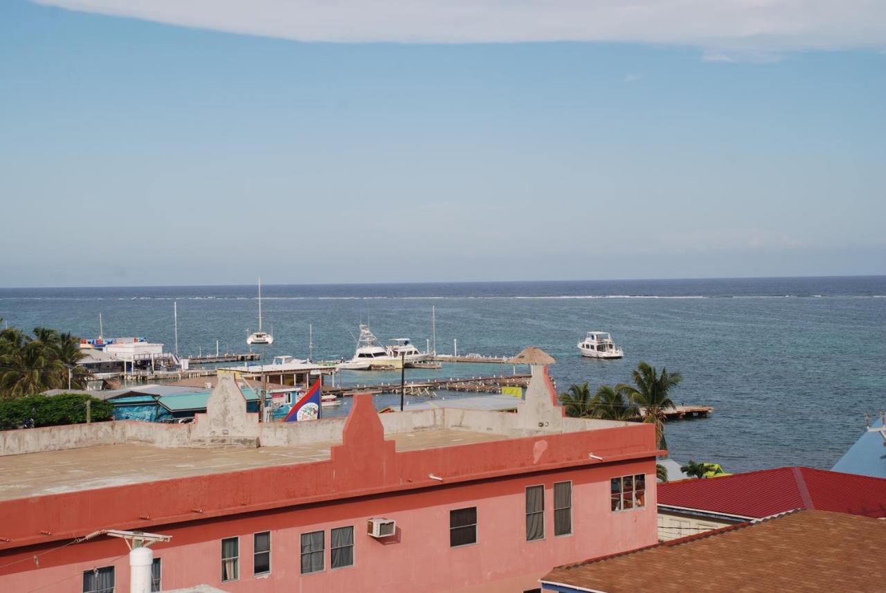 Hotel Coastalbay 2 & Golf Cart Rental San Pedro  Esterno foto