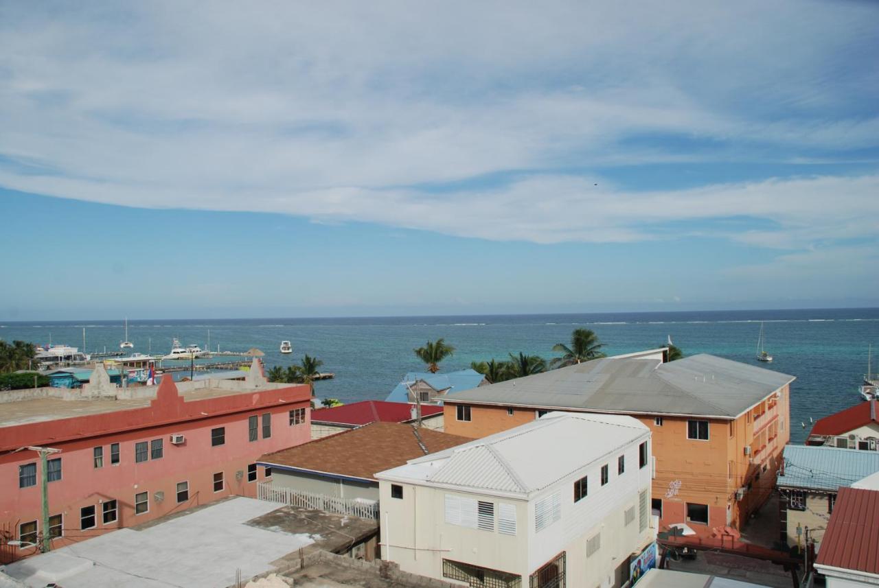 Hotel Coastalbay 2 & Golf Cart Rental San Pedro  Esterno foto